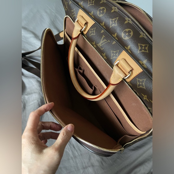 Authentic Louis Vuitton                          made in France. - Picture 8 of 10